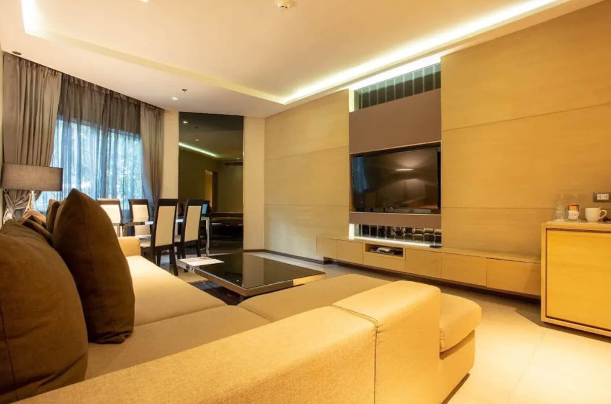 Graceland Bangkok By Grace Hotel - Sha Extra Plus Экстерьер фото