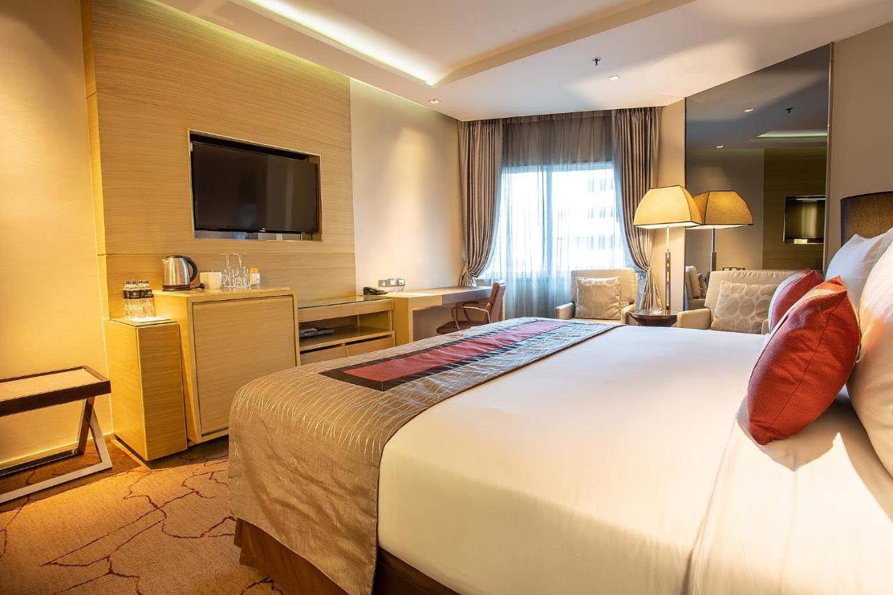 Graceland Bangkok By Grace Hotel - Sha Extra Plus Экстерьер фото